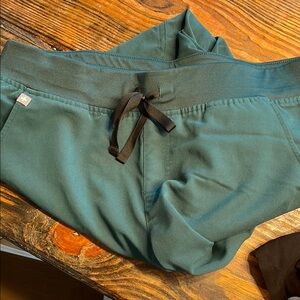Figs Forest Green jogger Pants with Technical Fabric